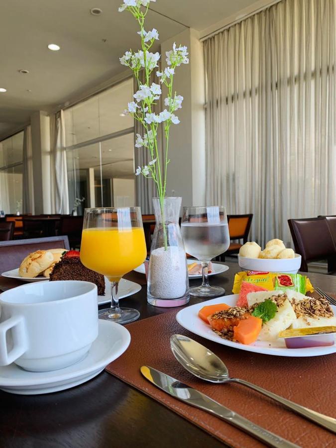 Nobile Inn Dutra Rio De Janeiro เซา โชอาว เจ เมริติ ภายนอก รูปภาพ