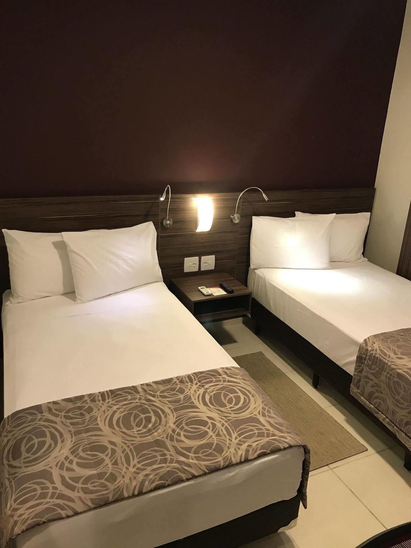 Nobile Inn Dutra Rio De Janeiro เซา โชอาว เจ เมริติ ภายนอก รูปภาพ