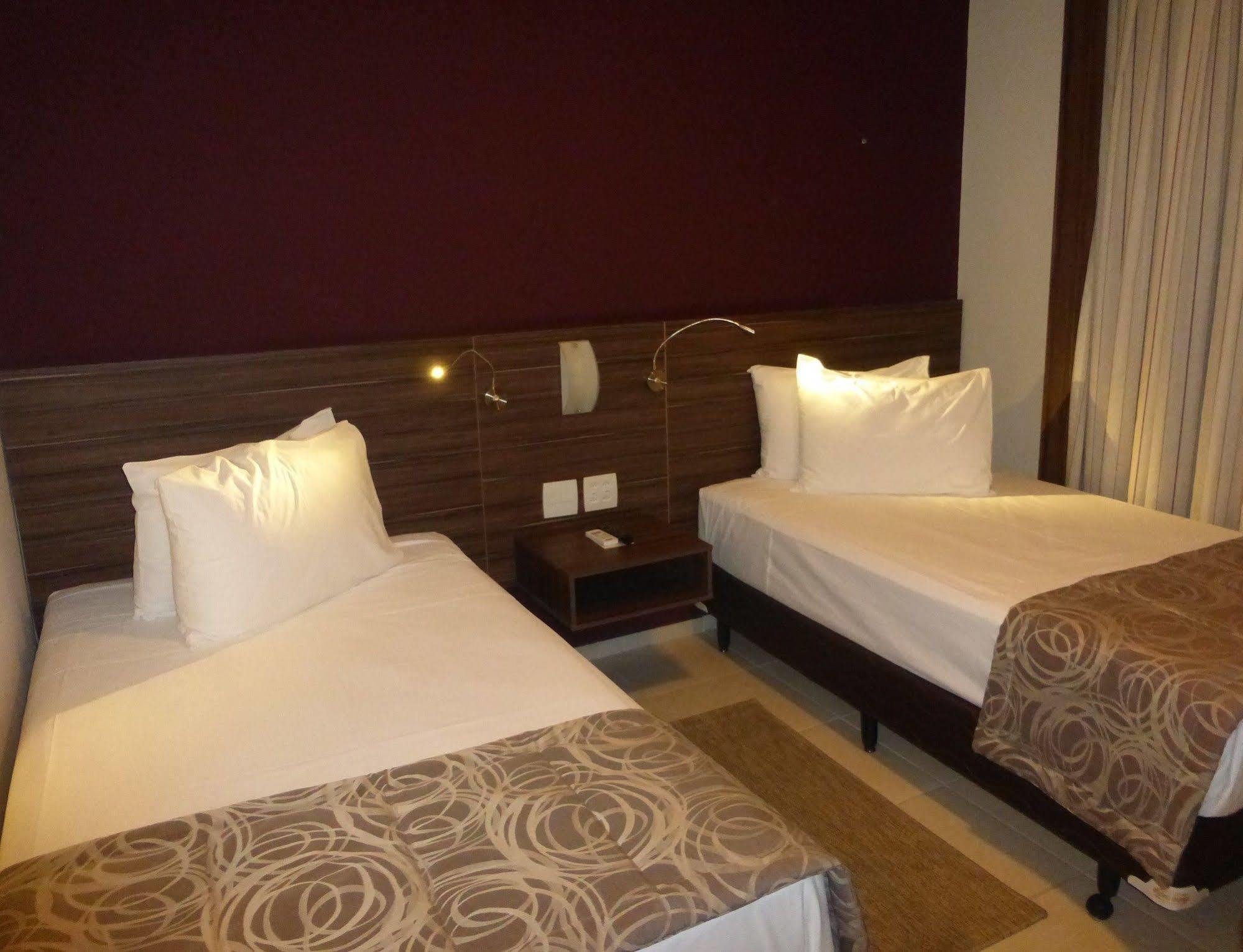 Nobile Inn Dutra Rio De Janeiro เซา โชอาว เจ เมริติ ภายนอก รูปภาพ